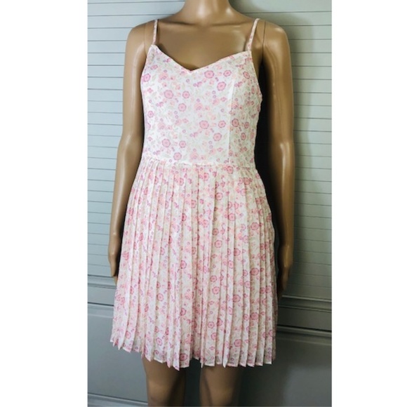 NWT Hollister Spaghetti Strap Pleated Floral Dress - Picture 2 of 6